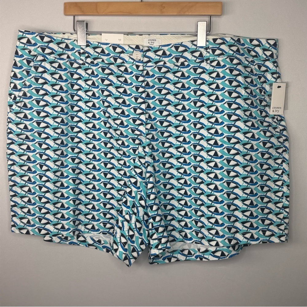 Crown & Ivy Women's 24W Printed Shorts Blue & White Umbrella Pattern